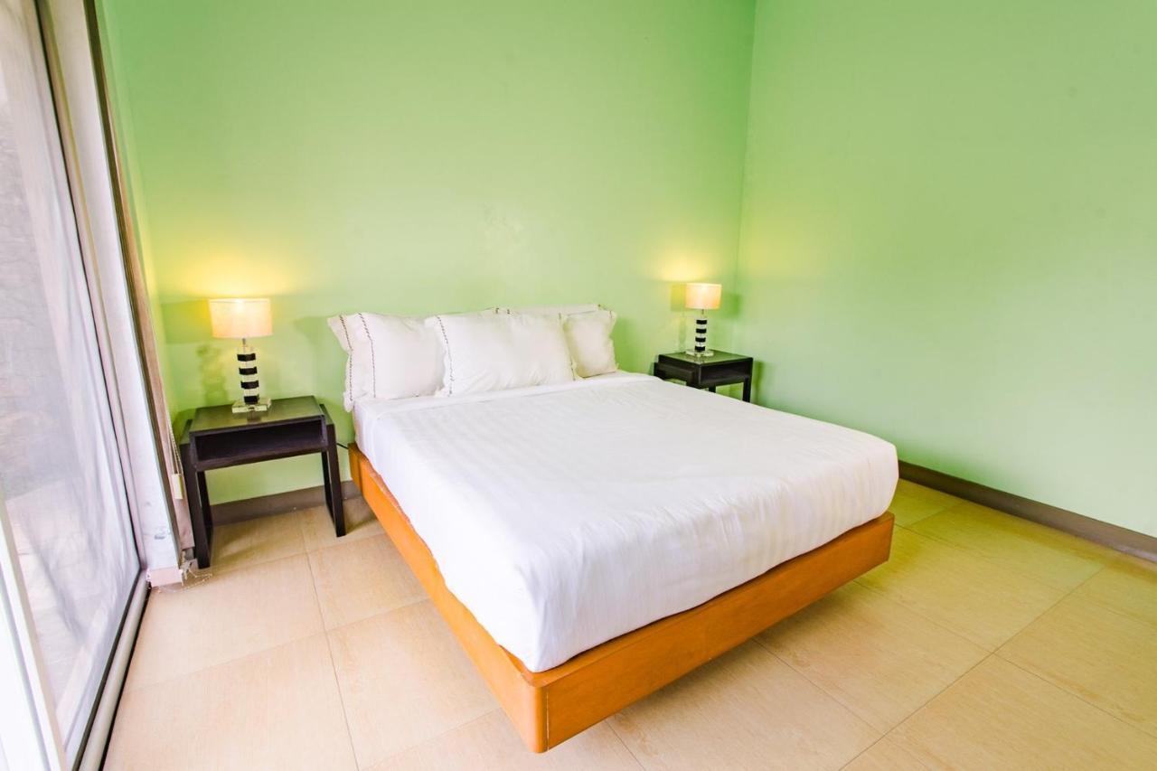 Hotel The Park - Silang Extérieur photo